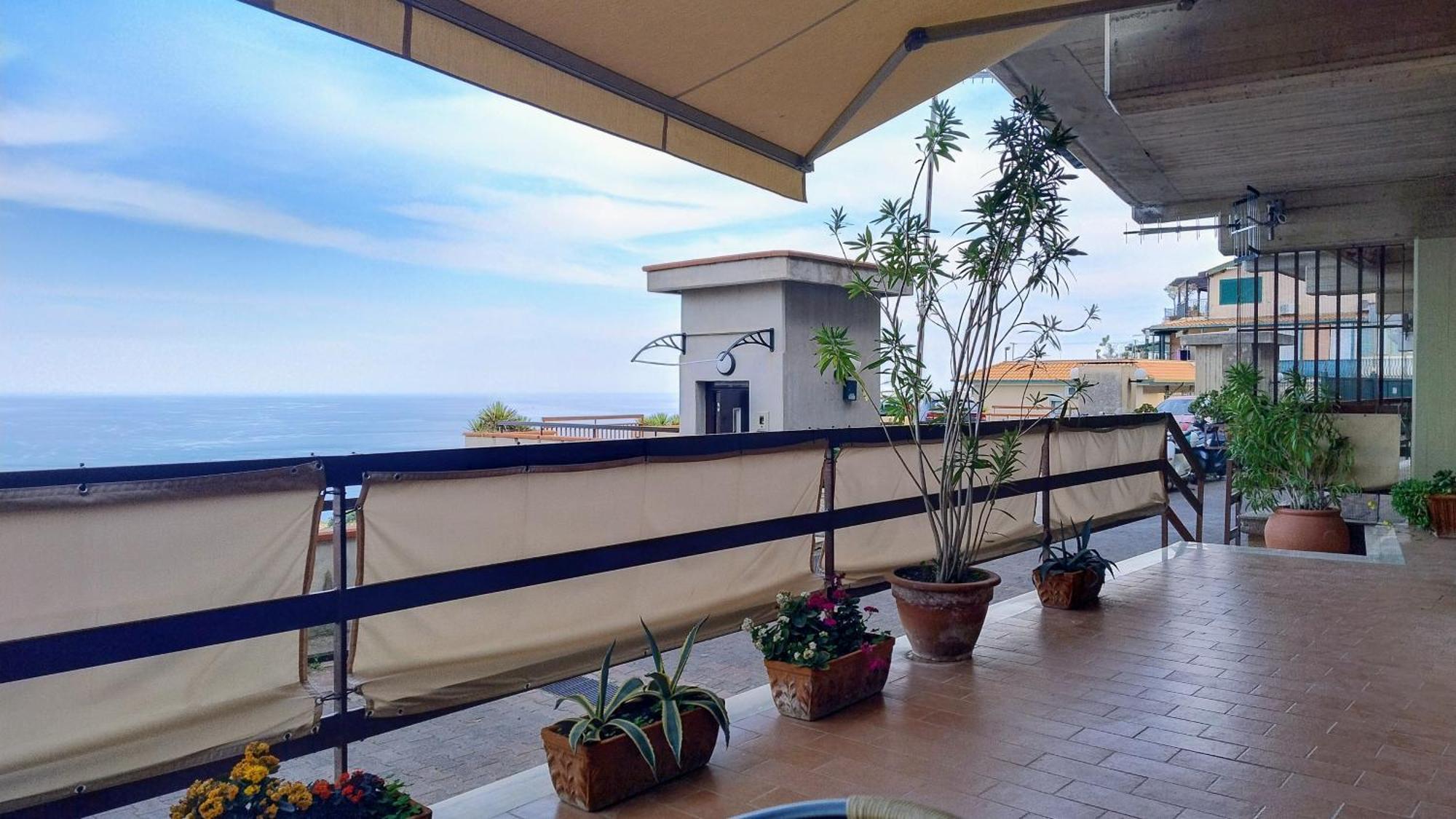 Mara'S House, 10 Minuti A Piedi Dal Centro, Parcheggio Privato Apartment ตาออร์มินา ภายนอก รูปภาพ