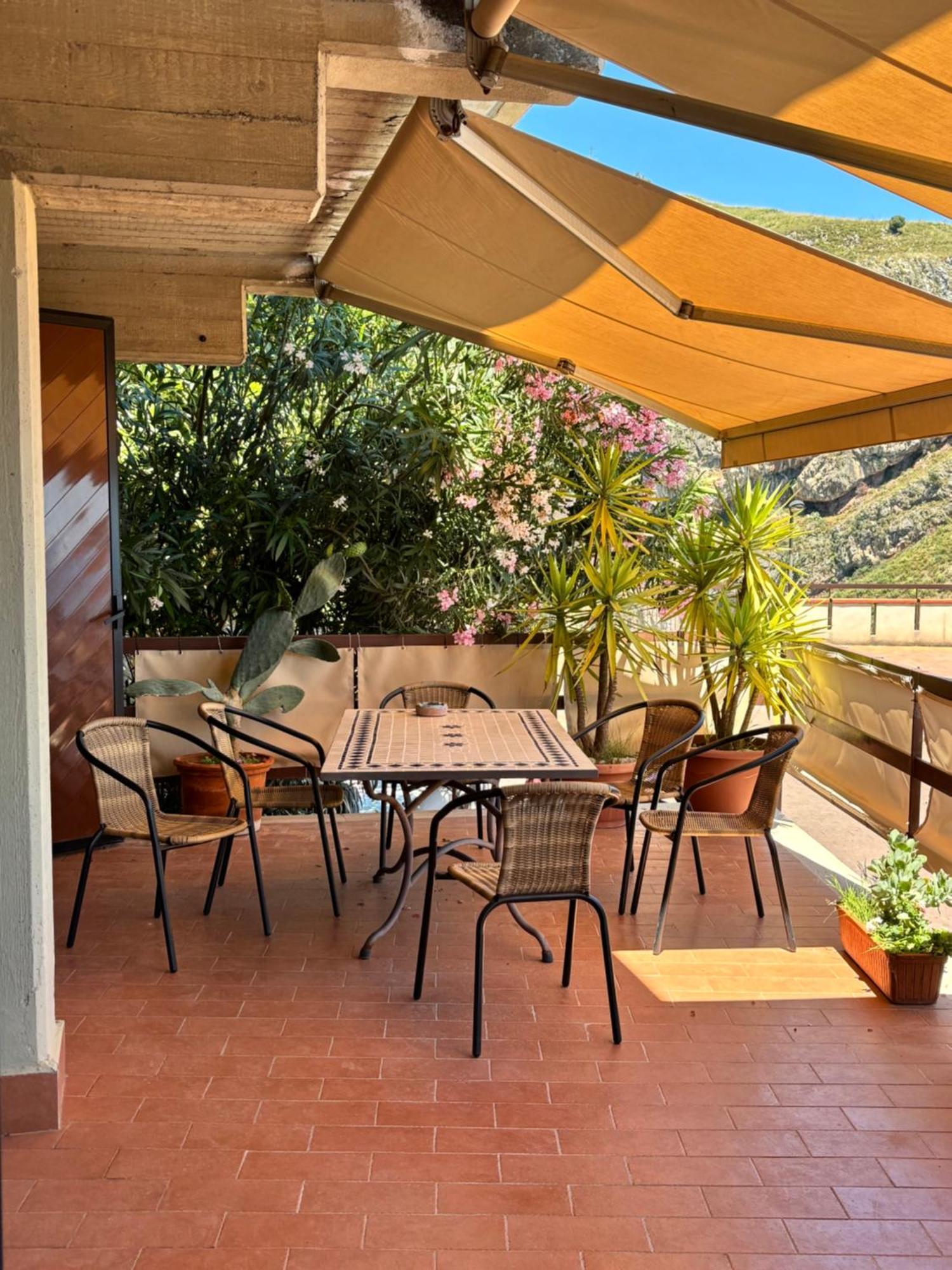 Mara'S House, 10 Minuti A Piedi Dal Centro, Parcheggio Privato Apartment ตาออร์มินา ภายนอก รูปภาพ